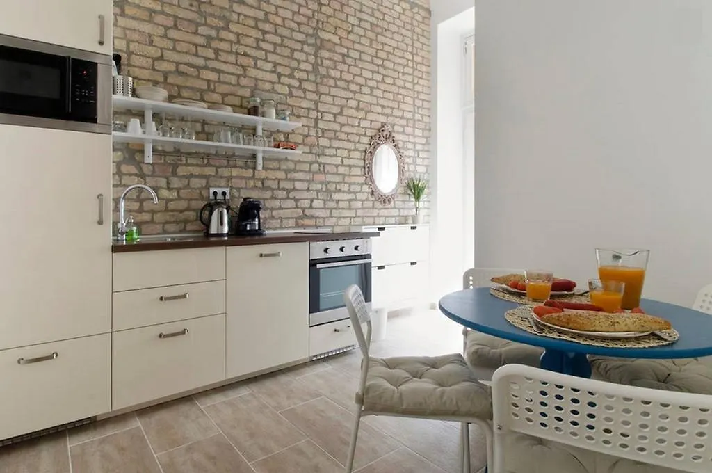 Elizabeth Boulevard Apartment Будапешт