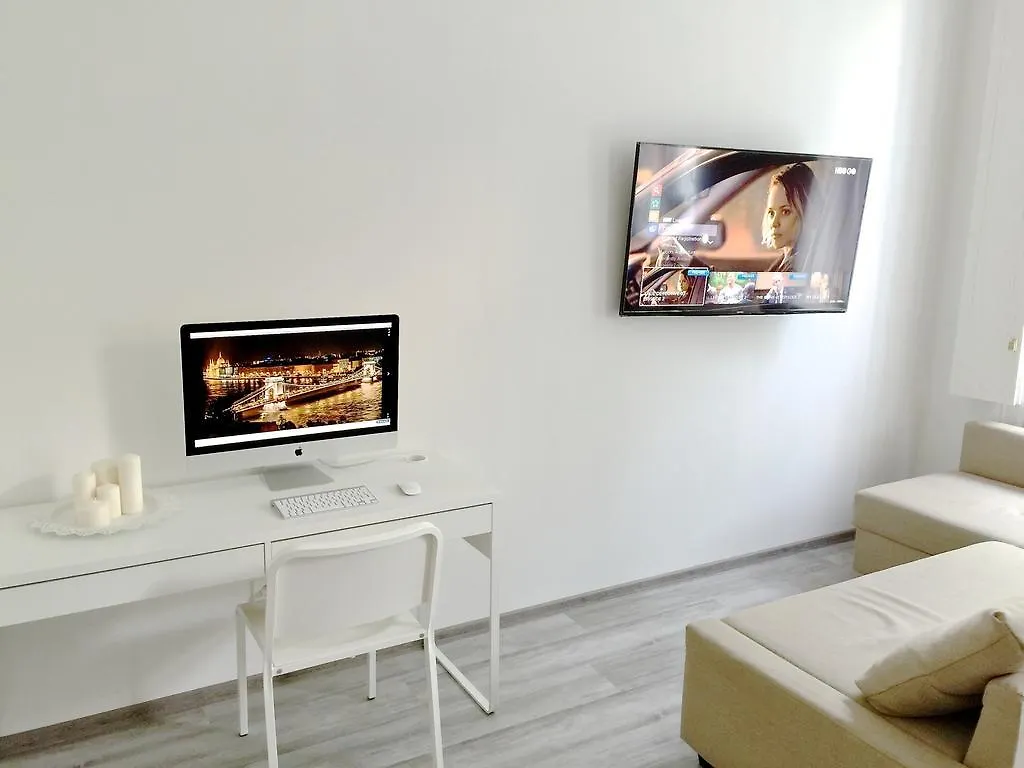 Elizabeth Boulevard Apartment Будапешт