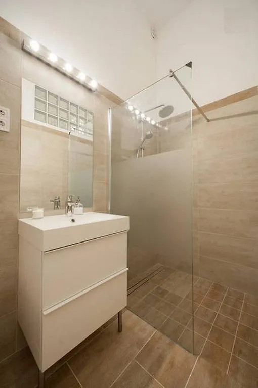Elizabeth Boulevard Apartment Будапешт