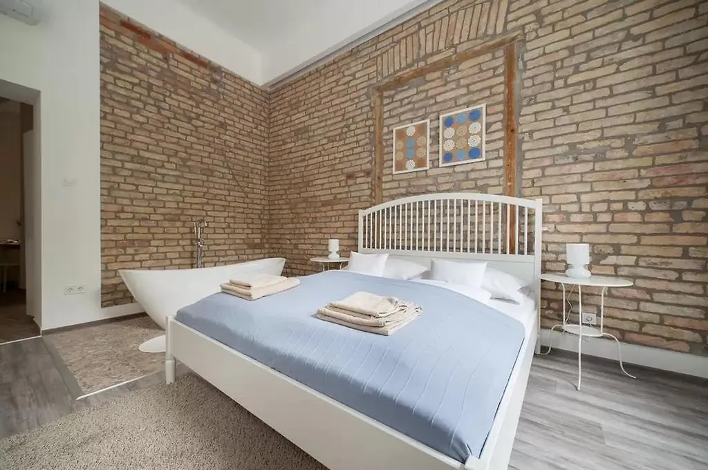 Elizabeth Boulevard Apartment Будапешт